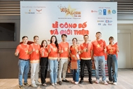 Nearly 19,000 in national flag shirts set Vietnam marathon record